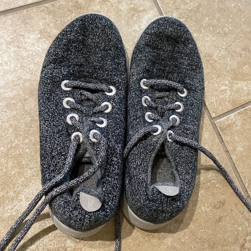 Size 7 Allbirds